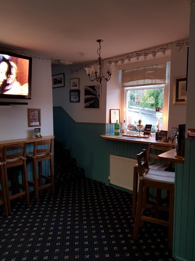 The Ship In Dock Inn Dartmouth Eksteriør billede