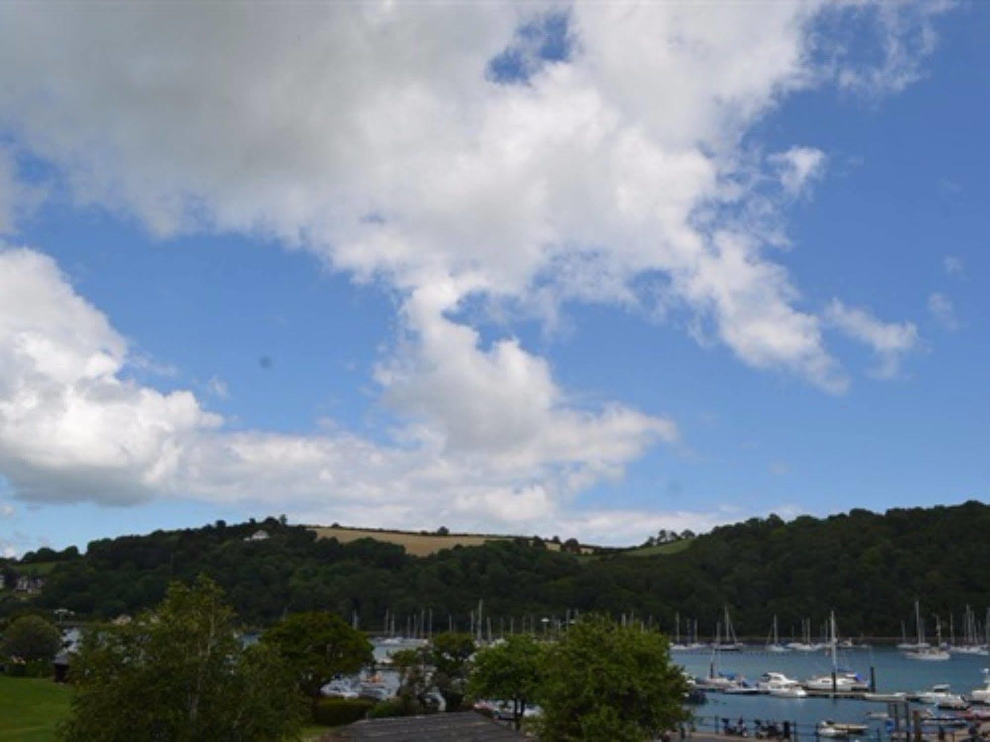 The Ship In Dock Inn Dartmouth Eksteriør billede
